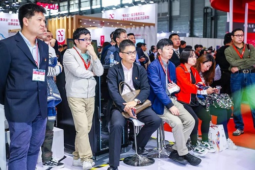 演講現(xiàn)場.jpg 演講現(xiàn)場.jpg